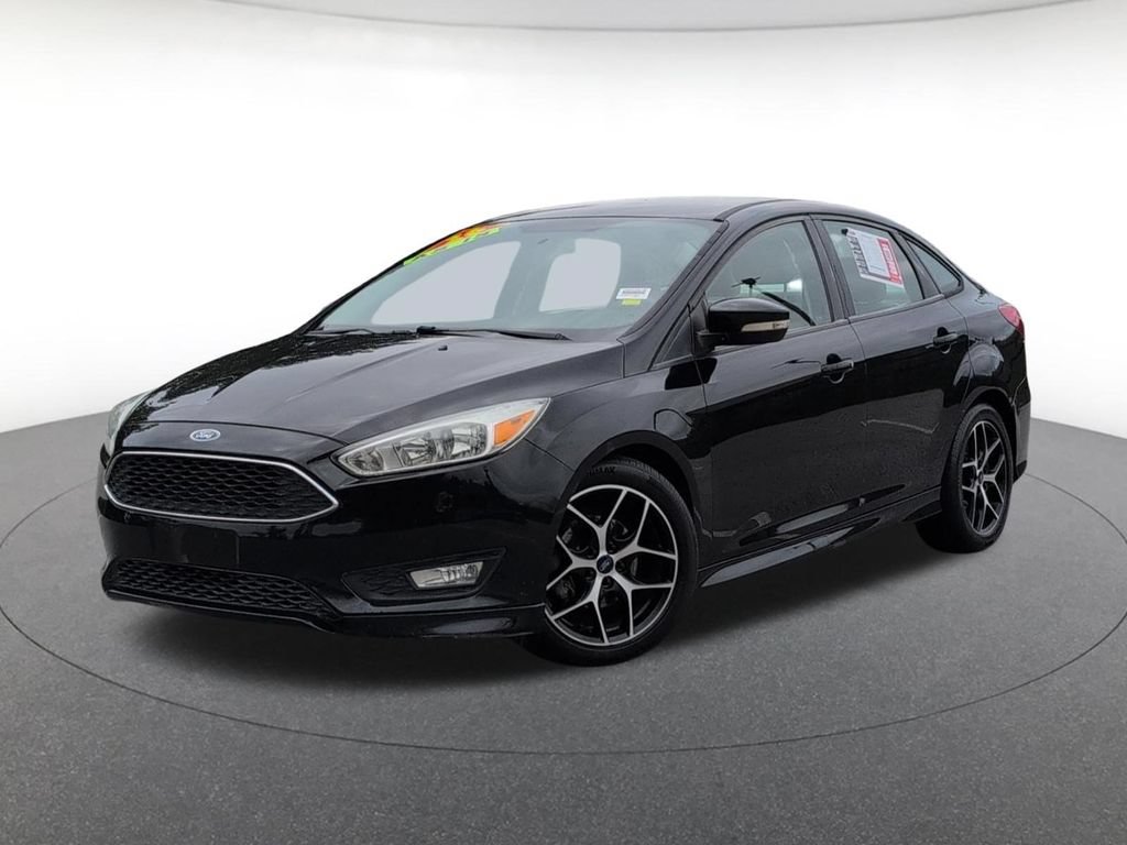 Used 2016 Ford Focus SE w/ SE Sport Package FWD video 1