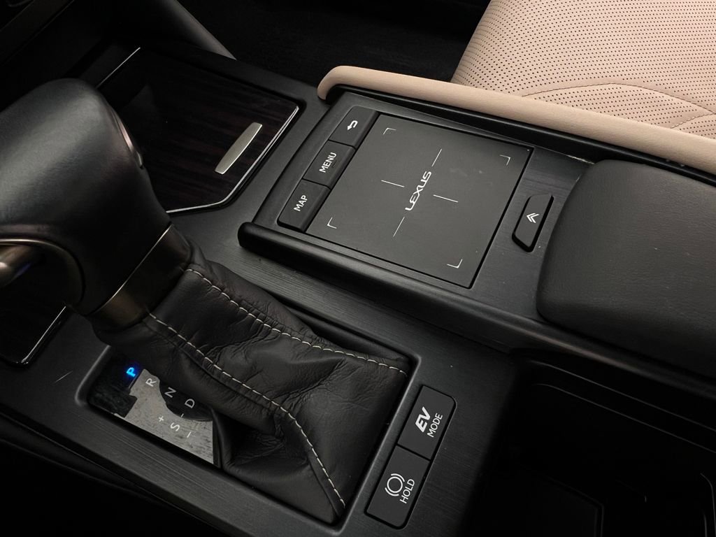 Used 2021 Lexus ES 300h w/ Accessory Package 2 image 21