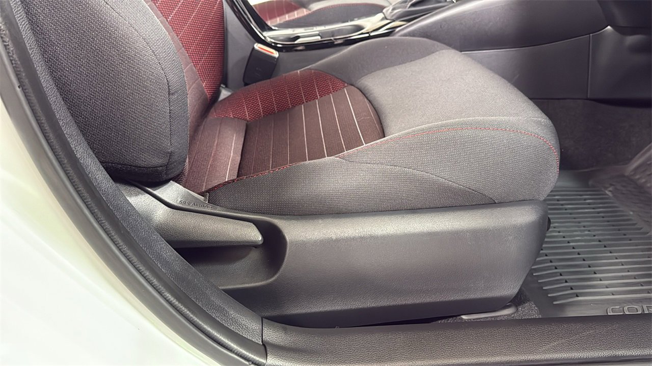 Certified 2025 Toyota Corolla SE image 20