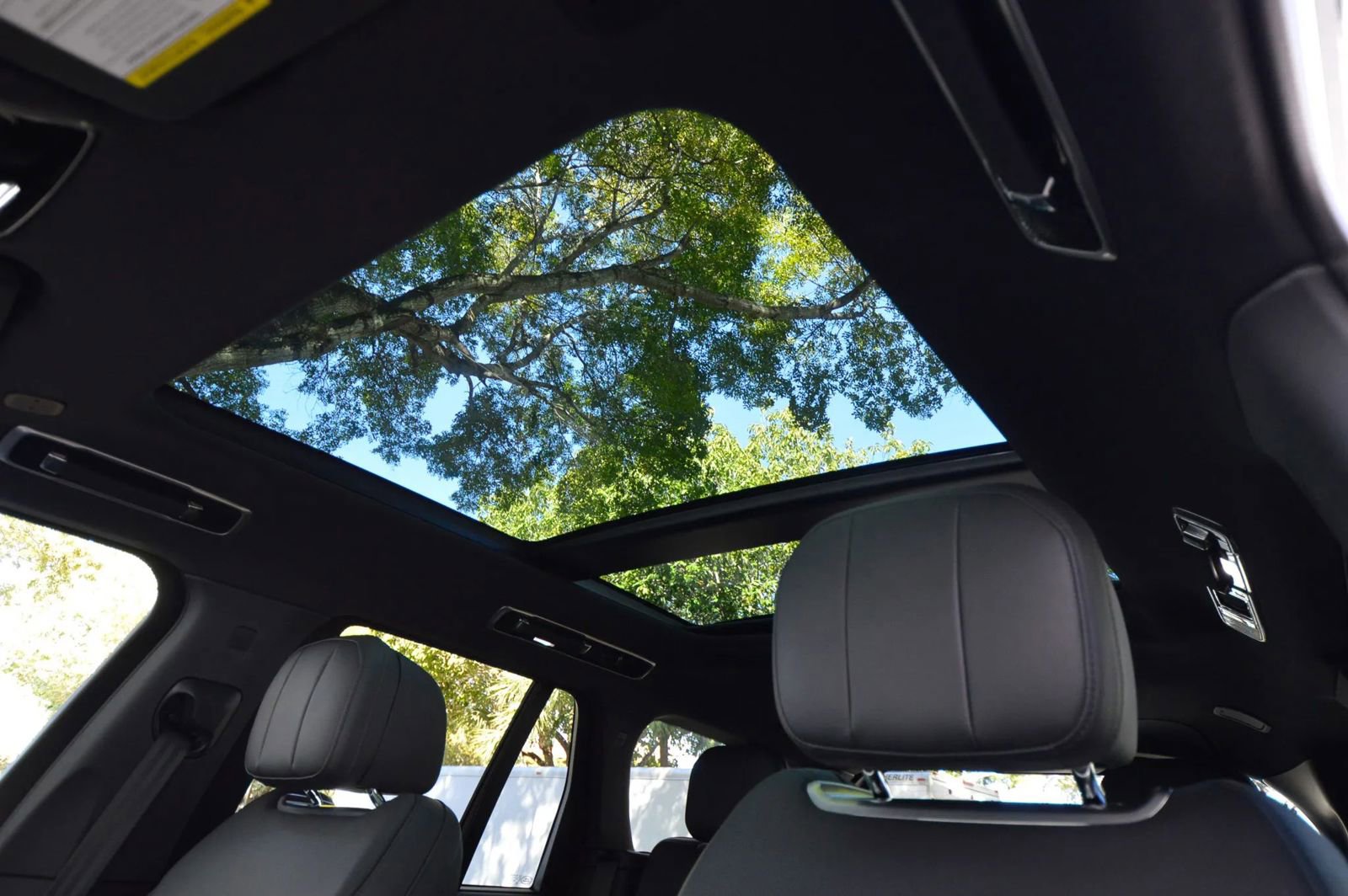 Used 2023 Land Rover Range Rover Autobiography AWD/4WD image 52