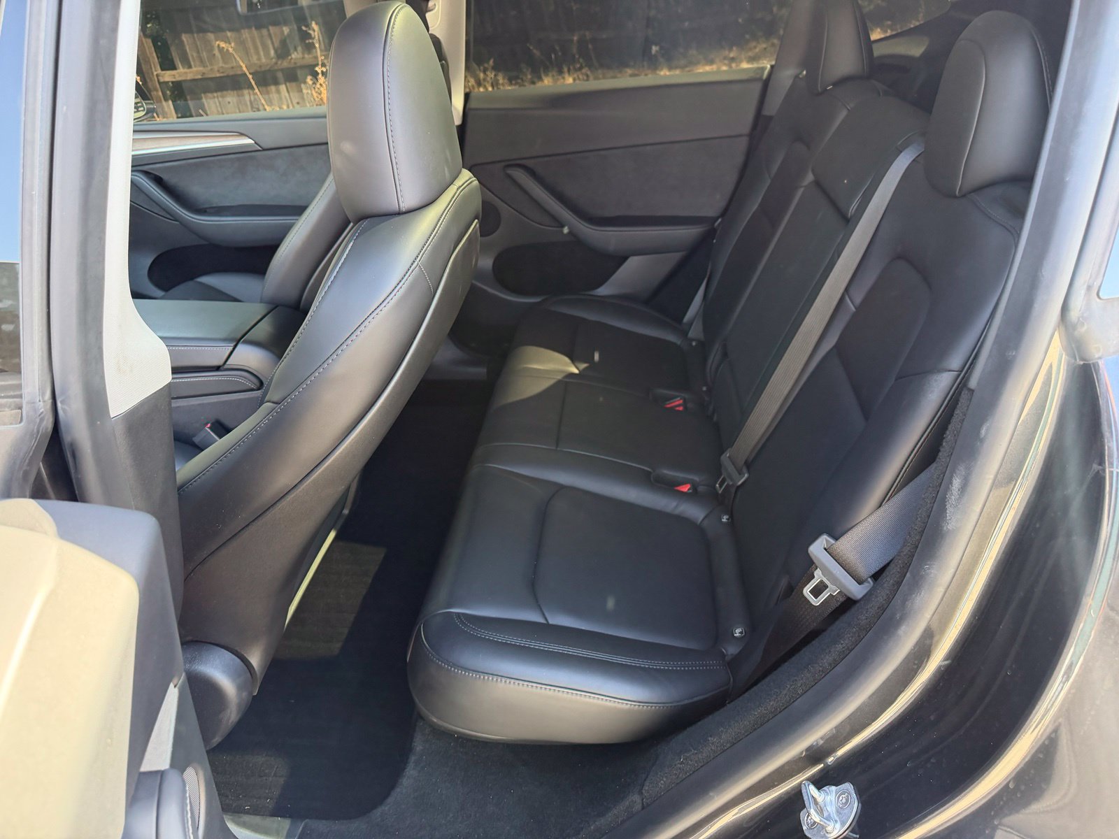 Used 2024 Tesla Model Y 2WD image 12