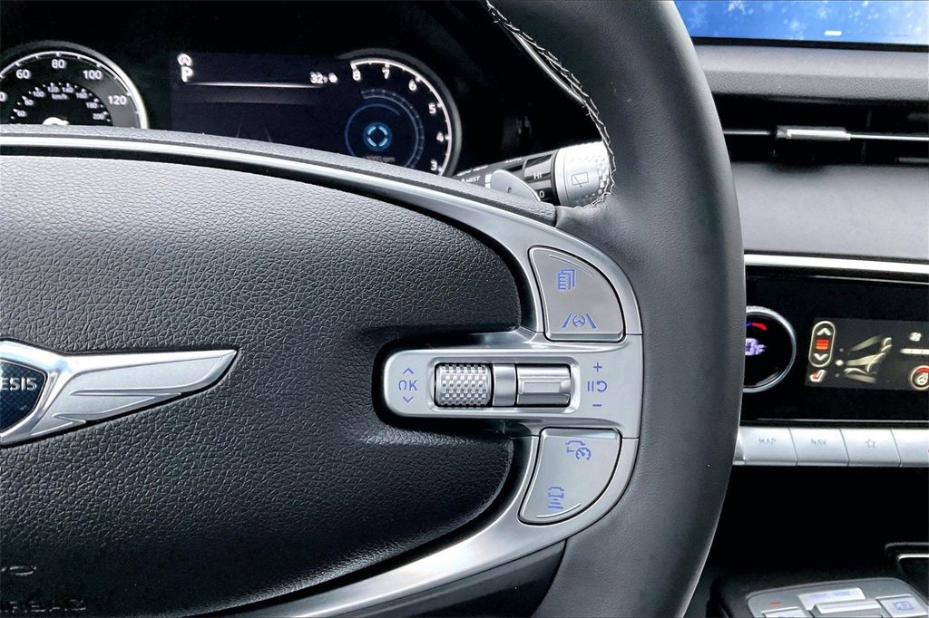 Used 2024 Genesis GV70 2.5T Select w/ Select Package image 11