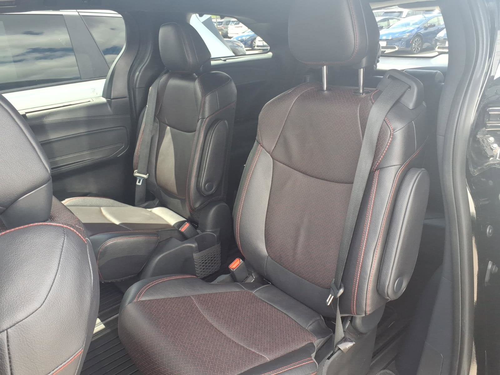Used 2025 Toyota Sienna XSE w/ XSE Premium Package AWD/4WD image 8