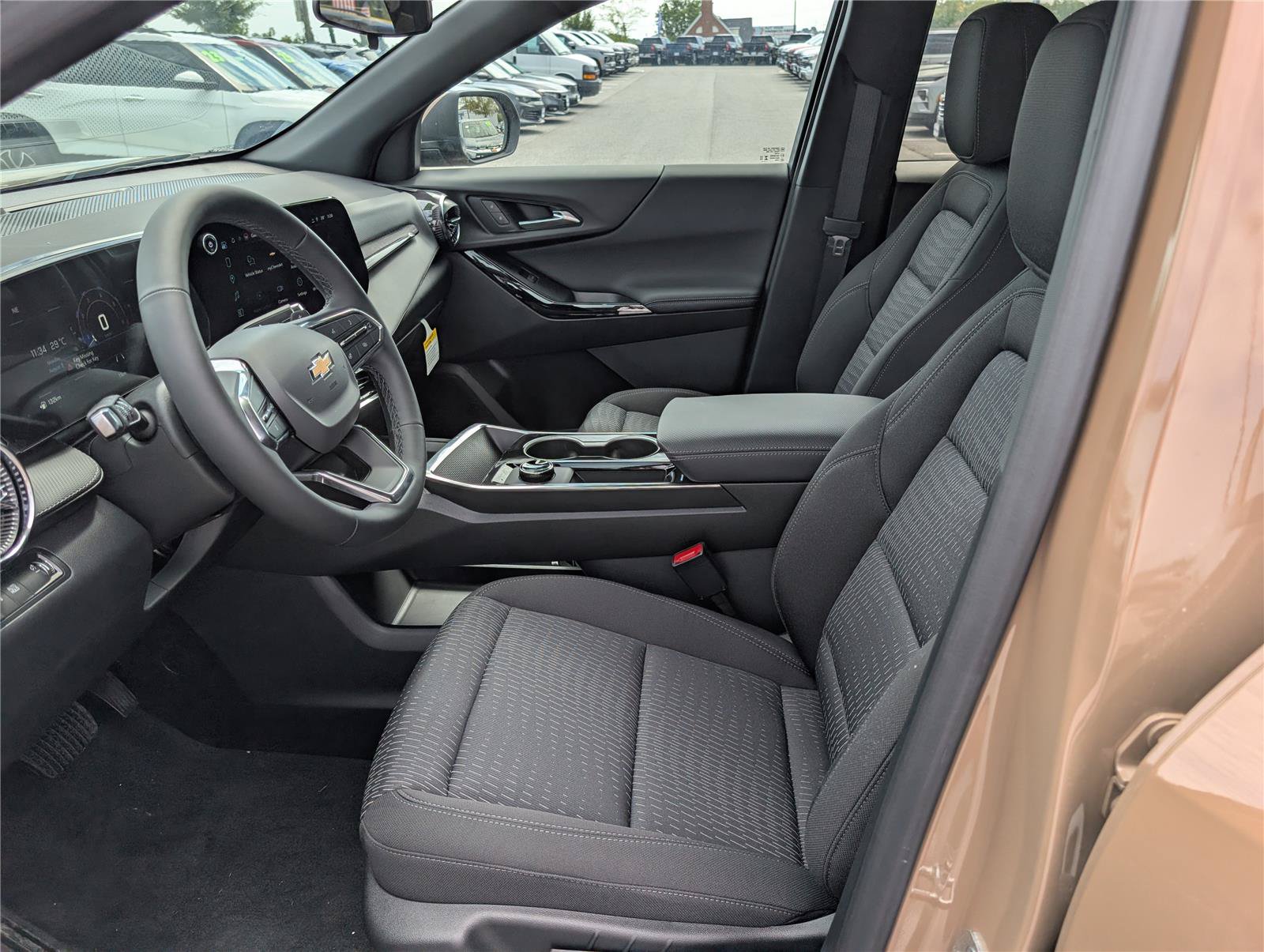 New 2027 Chevrolet Equinox LT FWD image 10