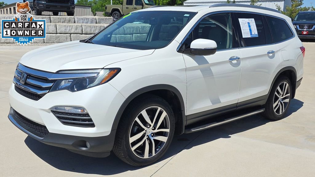 Used 2016 Honda Pilot Touring image 1