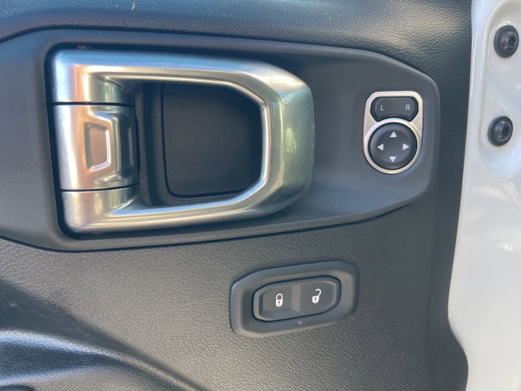 Used 2025 Jeep Wrangler Unlimited Rubicon image 26