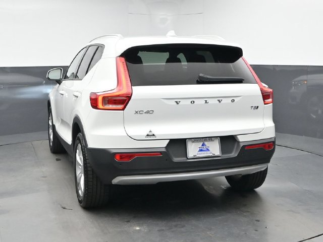 Used 2019 Volvo XC40 T5 Momentum AWD/4WD image 7