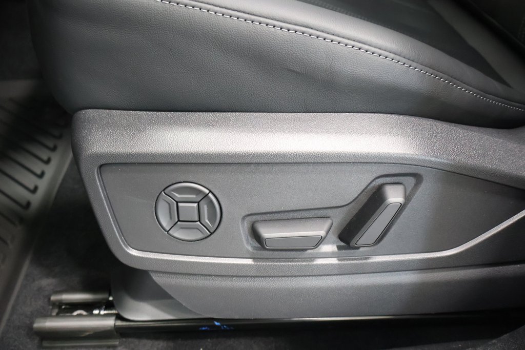 Used 2025 Audi Q5 Premium w/ Convenience Package AWD/4WD image 14
