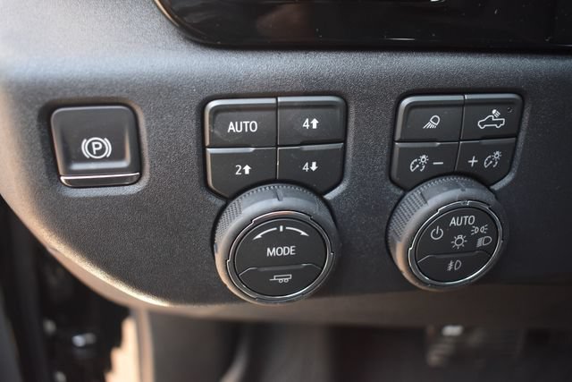New 2026 Chevrolet Silverado 1500 High Country w/ High Country Premium Package AWD/4WD image 28