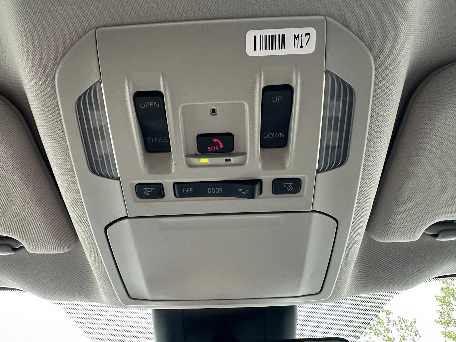 Used 2024 Toyota Highlander XLE image 33