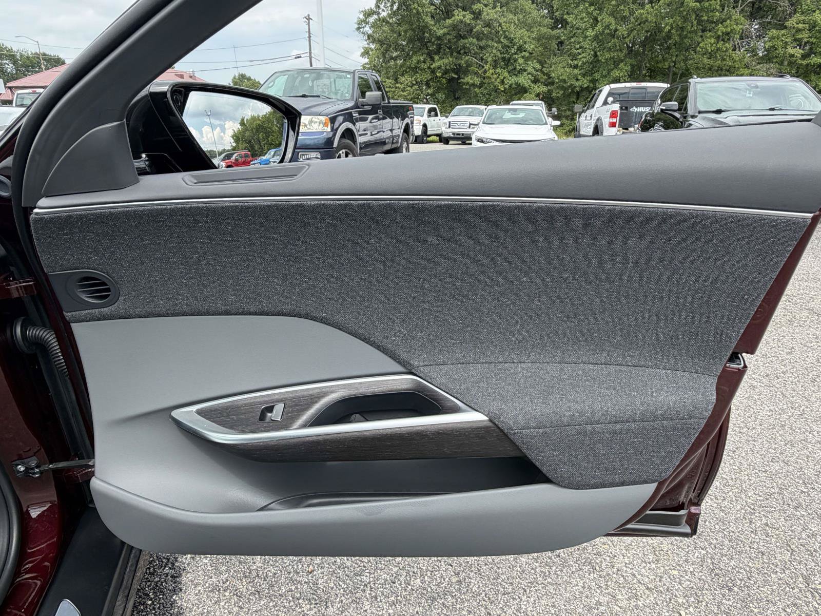 Used 2025 Lucid Air Pure RWD image 30