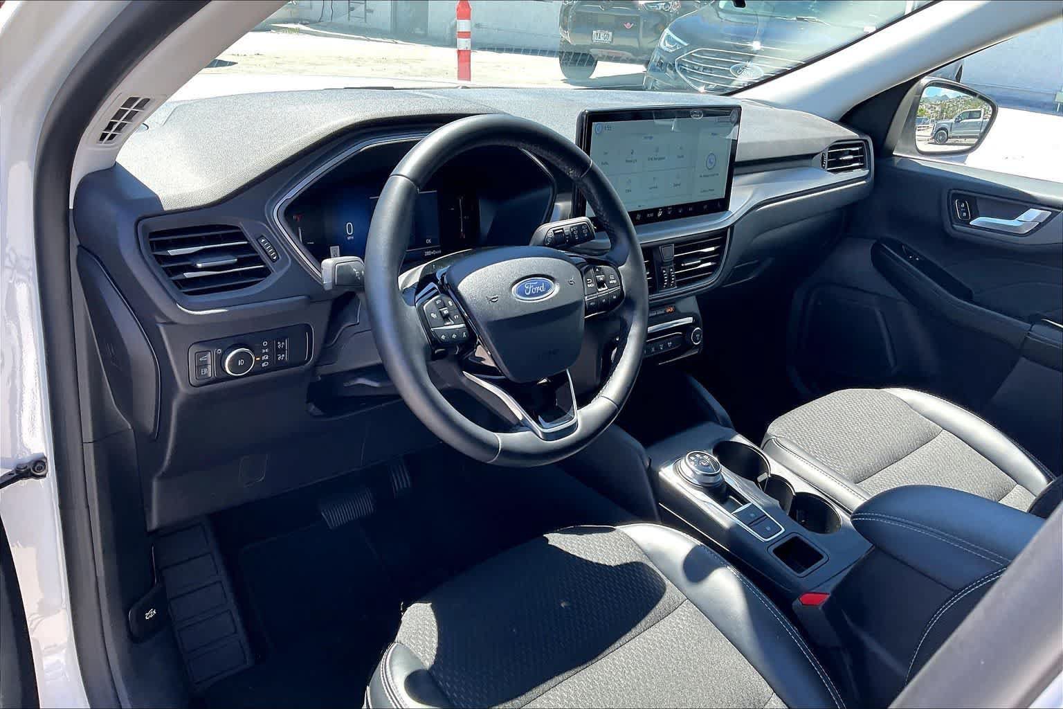 Used 2025 Ford Escape SE FWD video 2