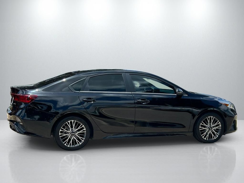Used 2022 Kia Forte GT-Line w/ GT-Line Technology Package FWD image 4