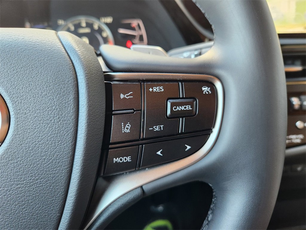 Used 2025 Lexus ES 350 w/ Premium Package image 29