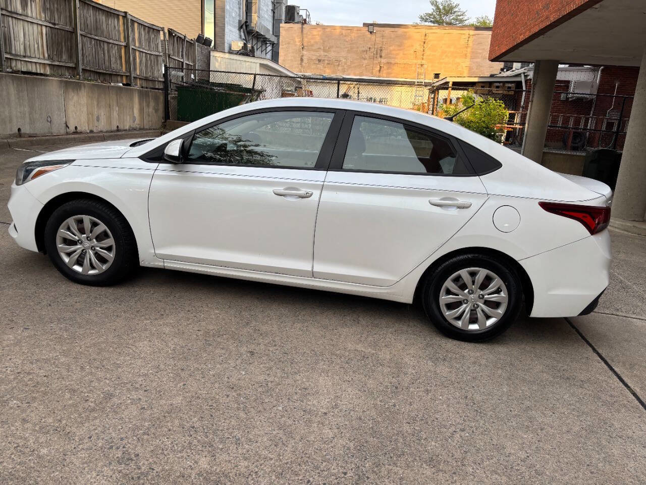 Used 2018 Hyundai Accent SE FWD image 8