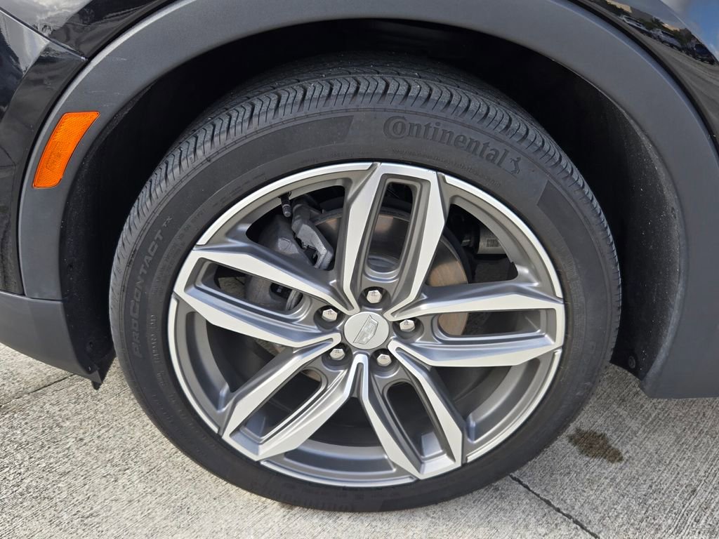 Used 2023 Cadillac XT4 Sport image 9