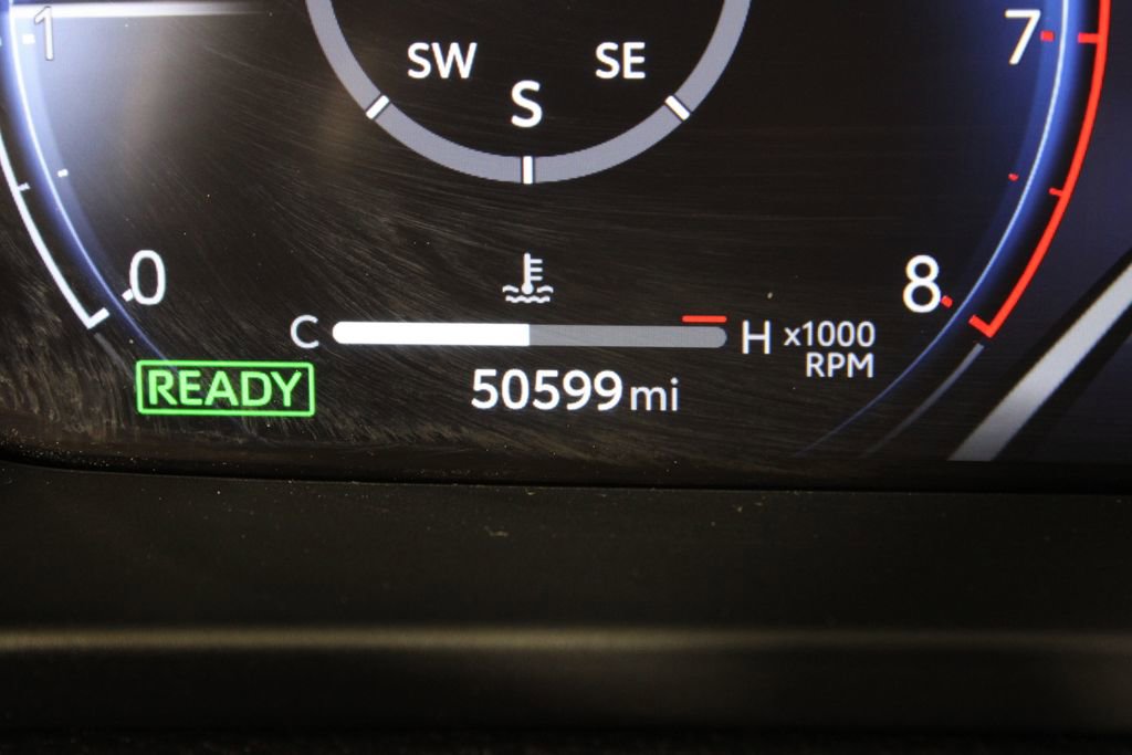 Used 2023 Toyota Crown Limited image 30