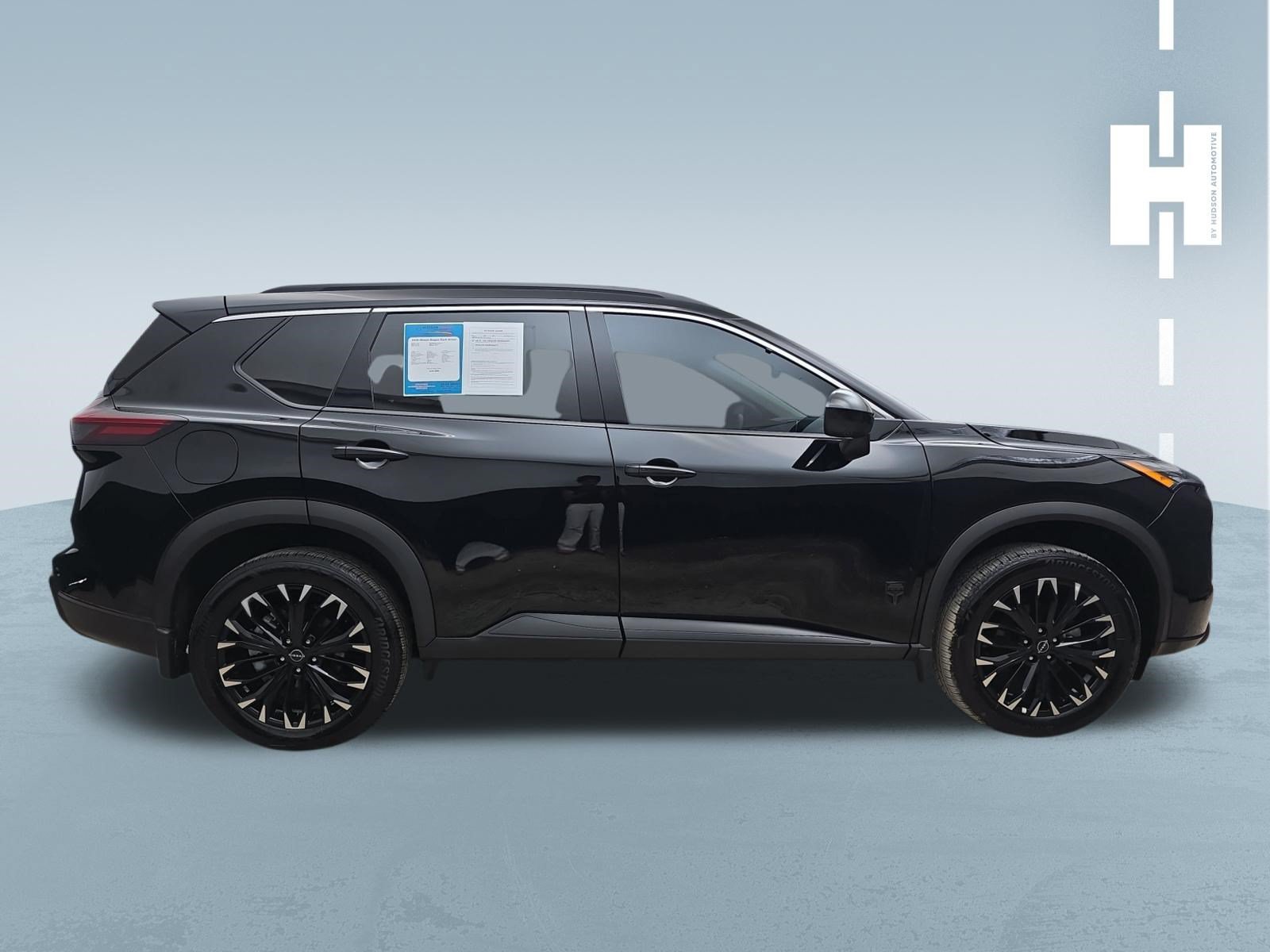 Used 2026 Nissan Rogue Dark Armor AWD/4WD image 3