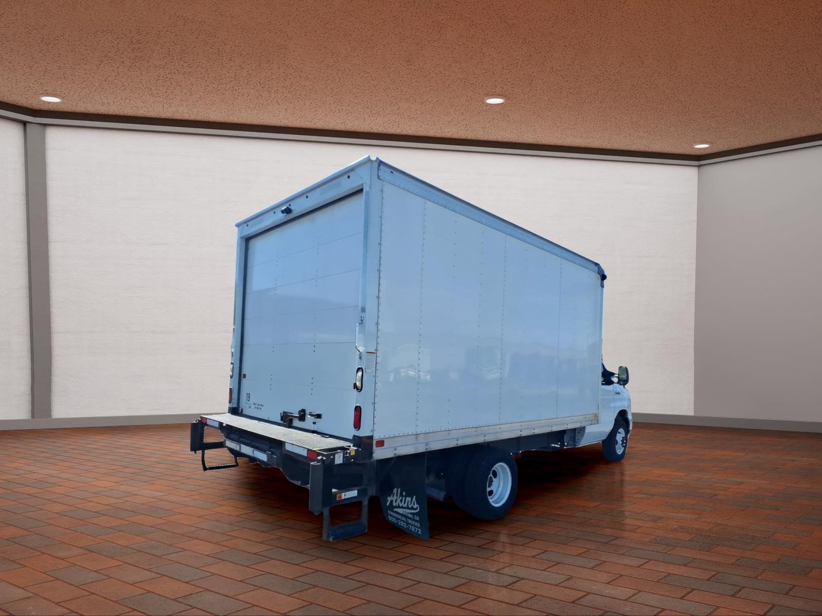 Used 2022 Ford E-350 and Econoline 350 Super Duty w/ Power Windows & Locks Group RWD image 8