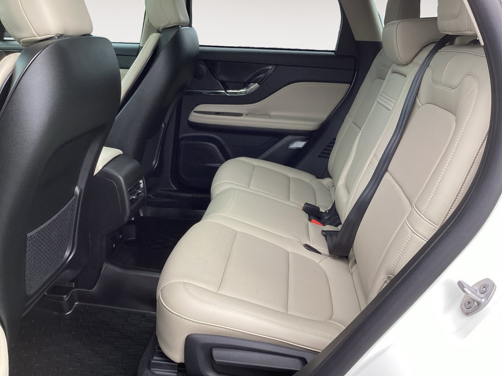 Used 2026 Lincoln Corsair Reserve w/ Jet Appearance Package FWD image 29