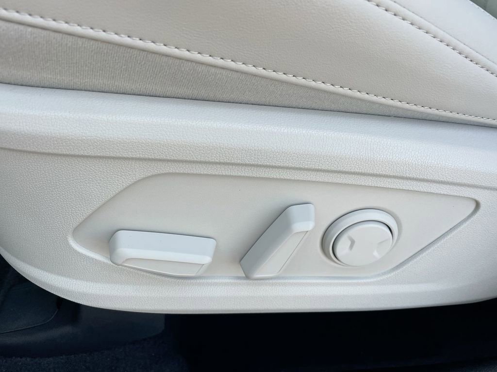 Used 2026 Kia Sorento S image 40