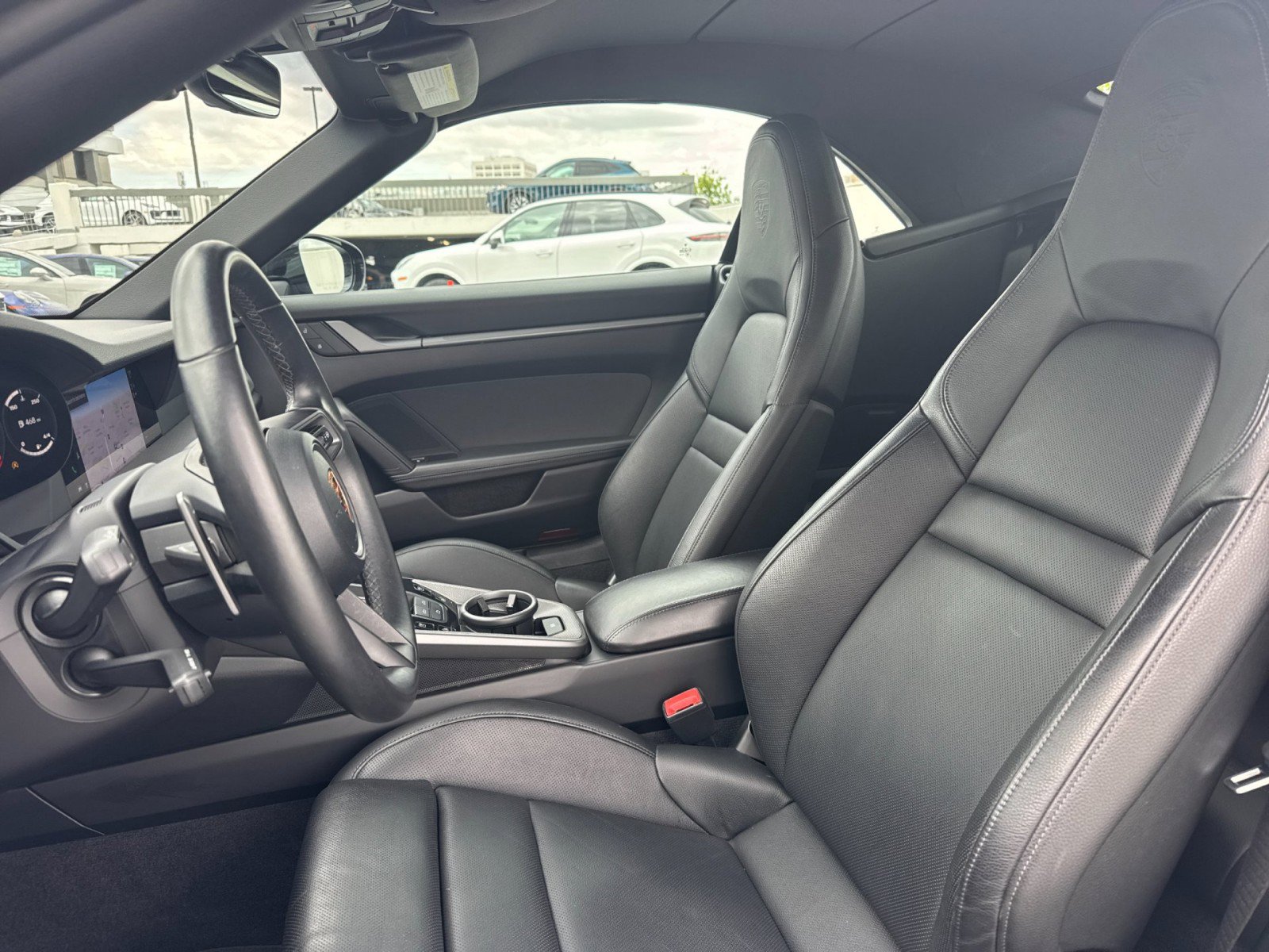 Used 2022 Porsche 911 Carrera image 5