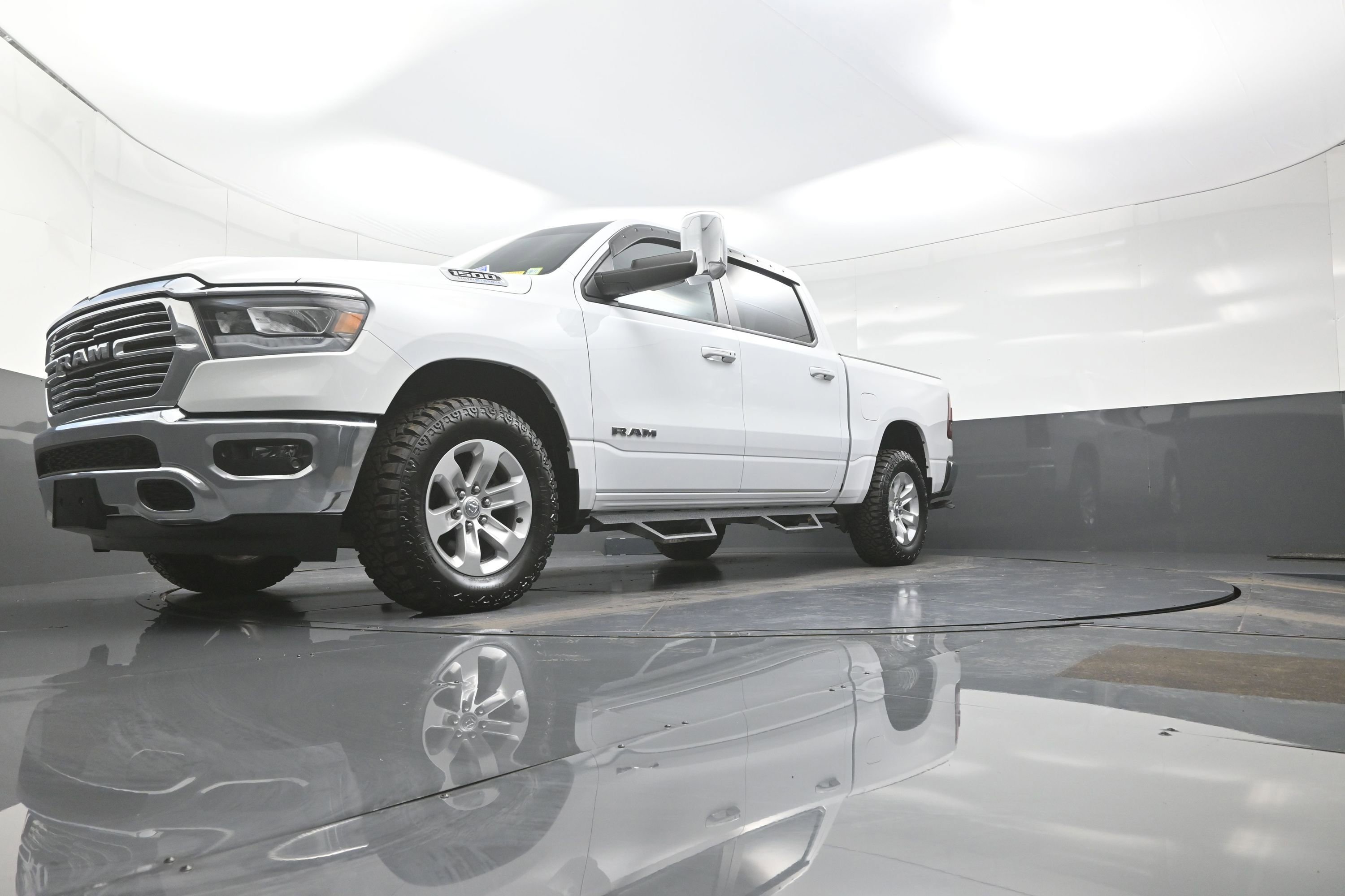Used 2023 RAM 1500 Laramie image 11