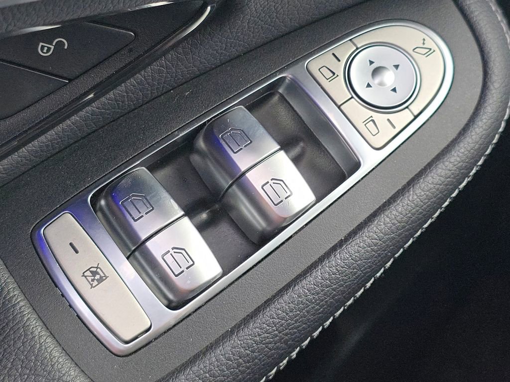 Used 2021 Mercedes-Benz GLC 300 GLC 300 Coupe image 29