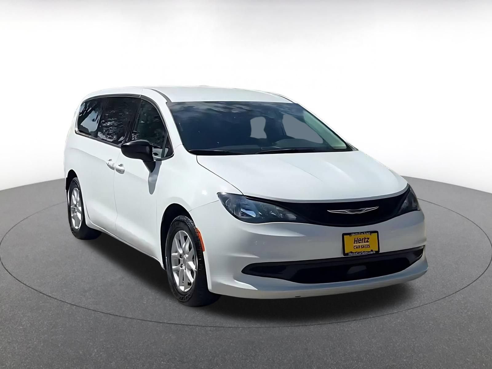 Used 2024 Chrysler Voyager LX FWD image 3