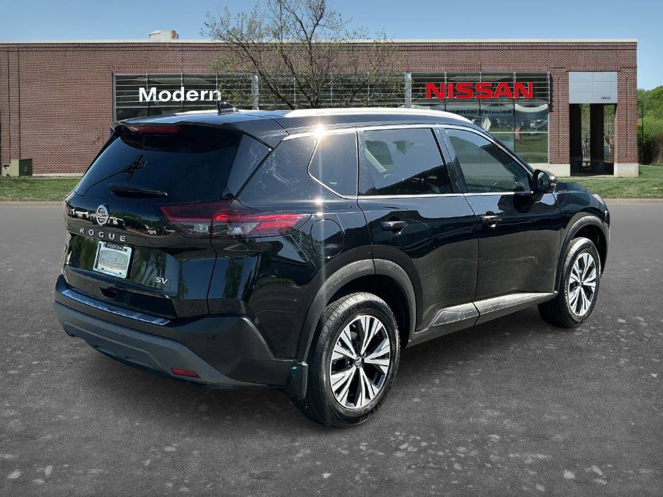 Used 2021 Nissan Rogue SV w/ Premium Package FWD image 4
