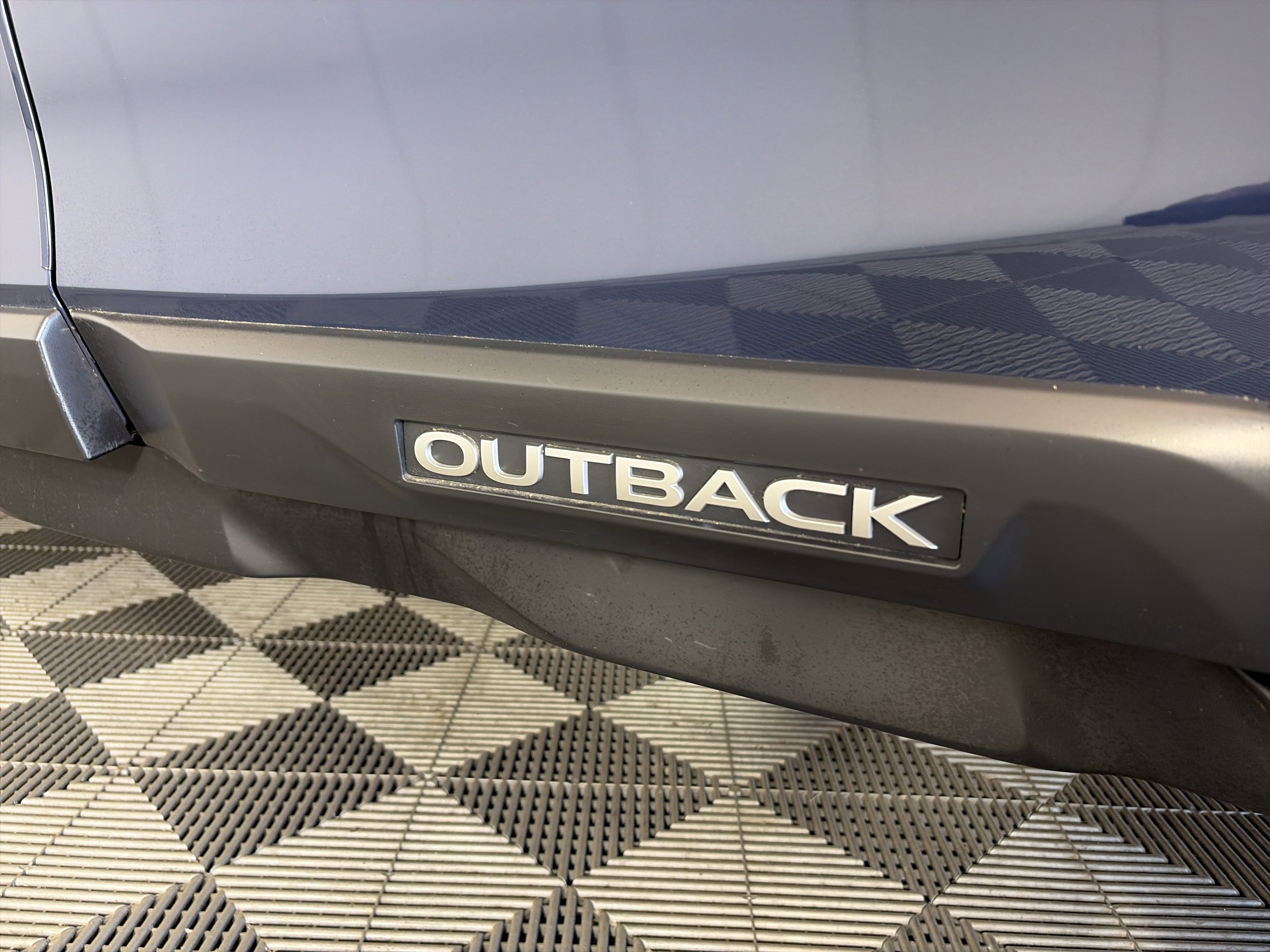 Used 2023 Subaru Outback Limited AWD/4WD image 23