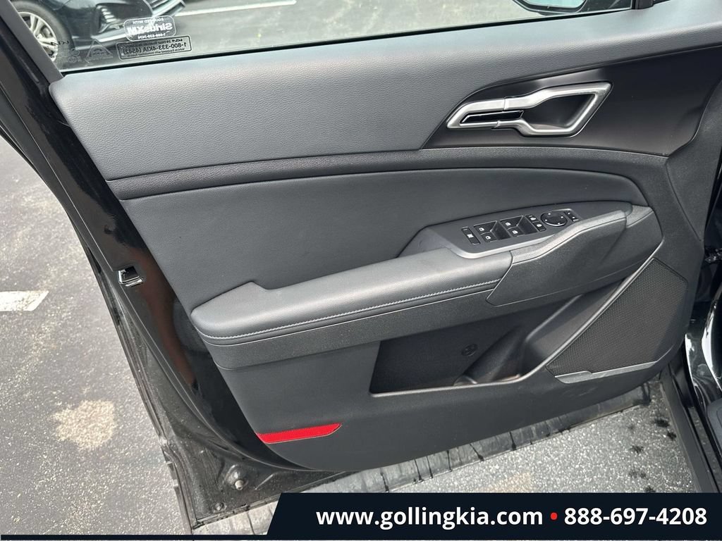 Certified 2026 Kia Sportage EX w/ EX Panoramic Sunroof Package AWD/4WD image 15