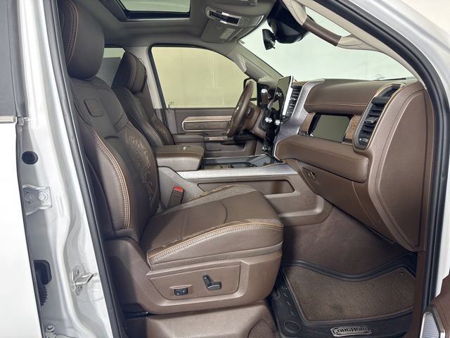 Used 2025 RAM 3500 Longhorn AWD/4WD image 4