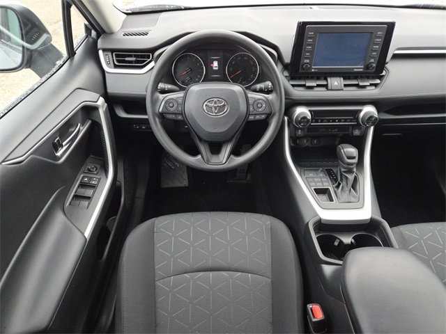 Used 2021 Toyota RAV4 XLE image 19