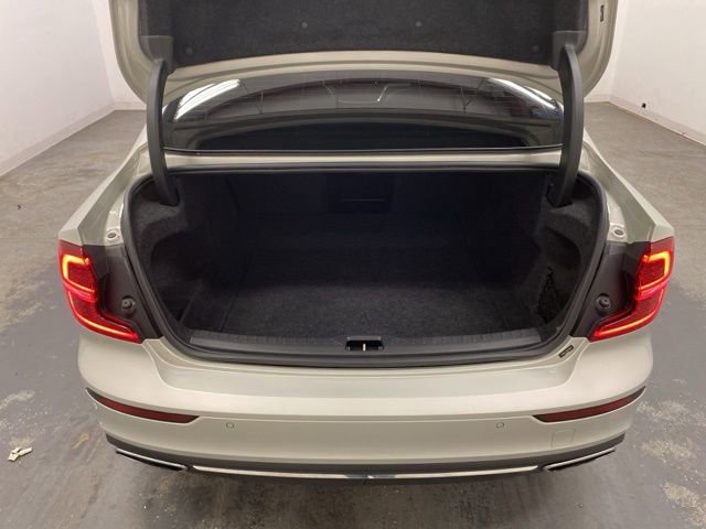 Used 2021 Volvo S60 T8 Inscription image 29