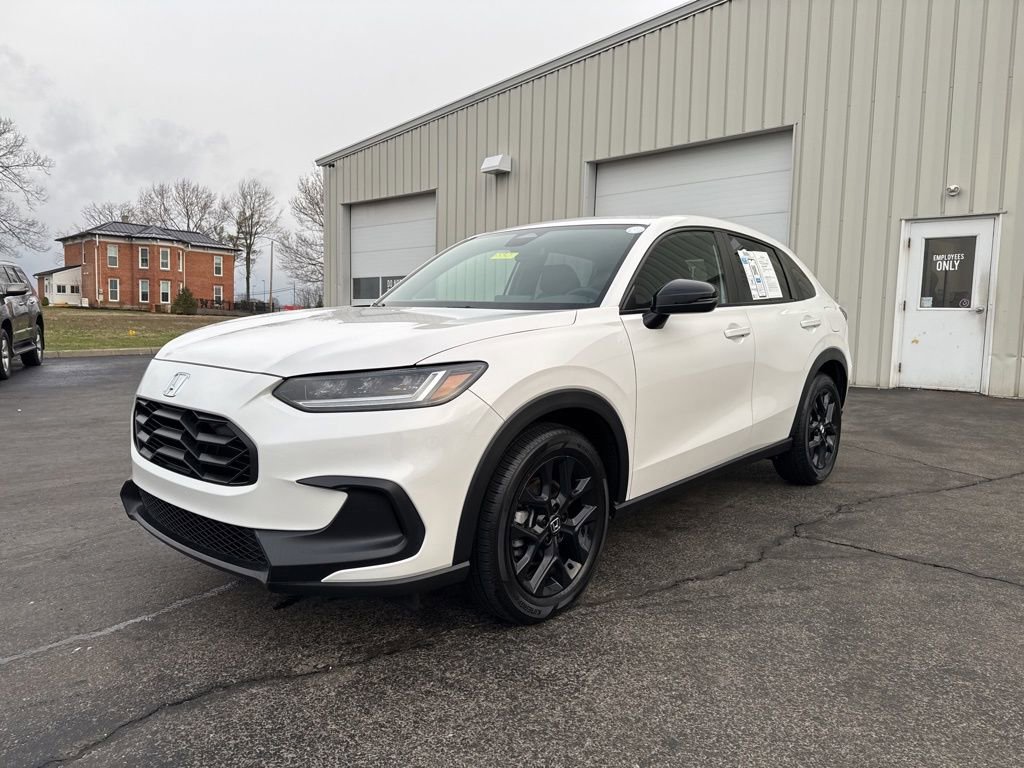 Certified 2025 Honda HR-V Sport image 3