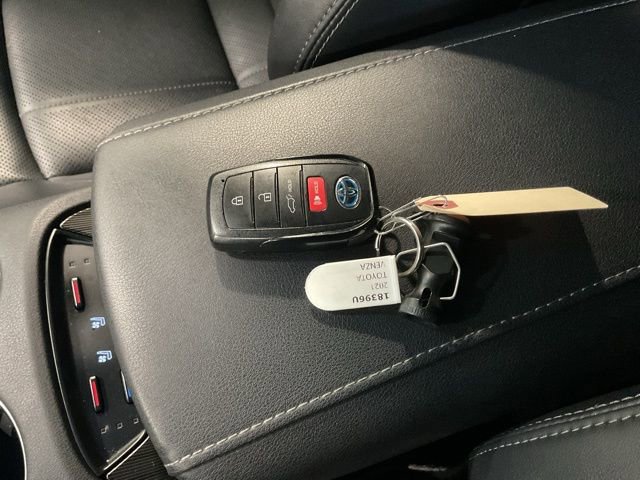 Used 2021 Toyota Venza XLE w/ Softex Package image 22