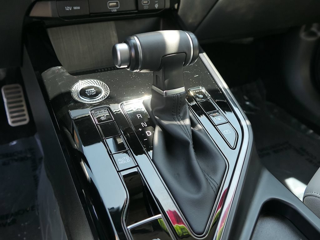 Used 2024 Kia Niro EX Touring FWD image 22