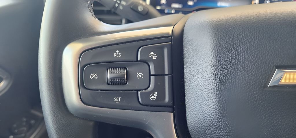 Used 2025 Chevrolet Silverado 2500 LT w/ Convenience Package image 29