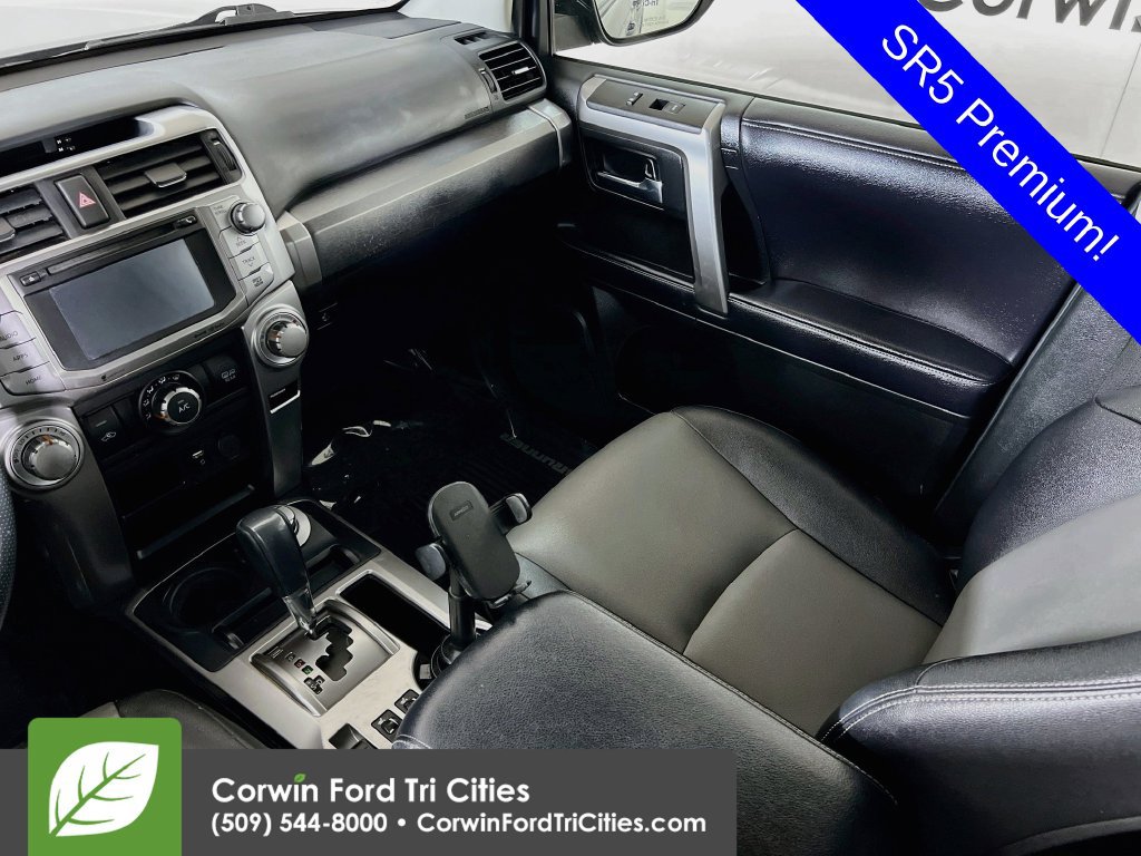 Used 2018 Toyota 4Runner SR5 Premium AWD/4WD image 28
