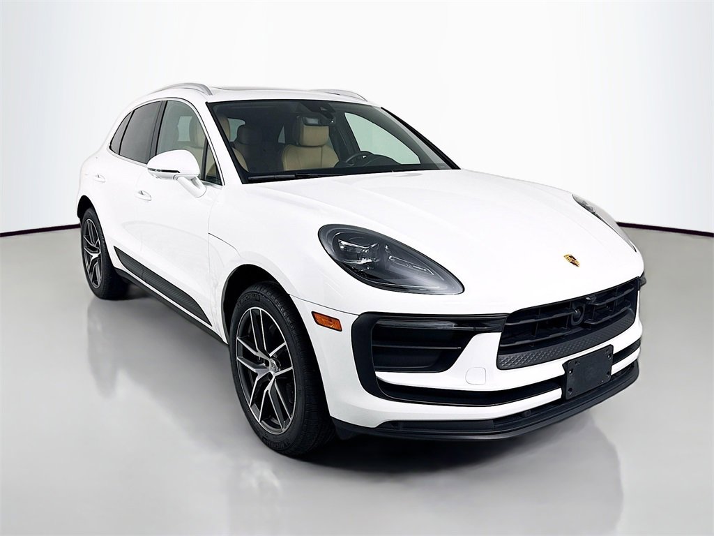 Used 2023 Porsche Macan image 7