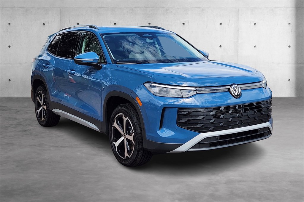 New 2025 Volkswagen Tiguan SE
