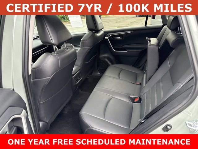 Used 2021 Toyota RAV4 XLE Premium w/ Carpet Mat Package (TMS) FWD image 17