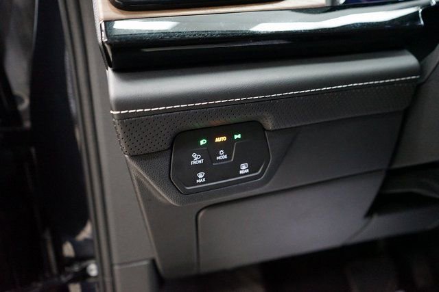 Used 2024 Volkswagen Atlas SE image 32