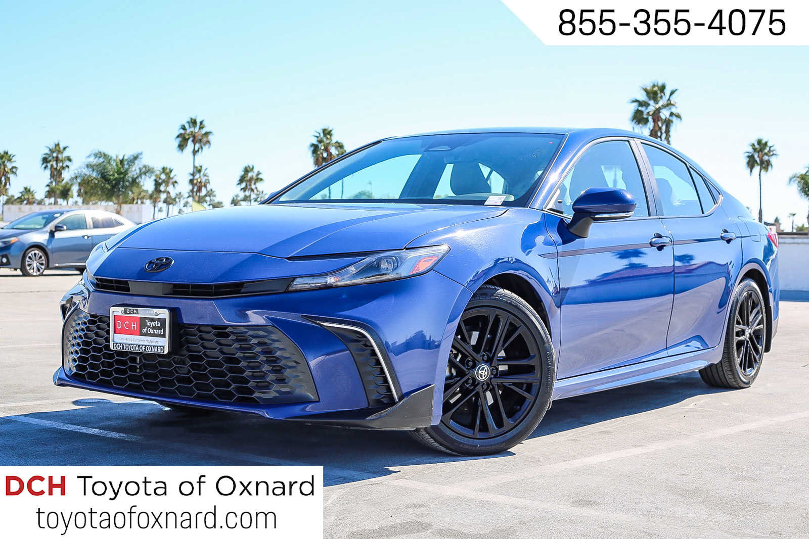 Used 2025 Toyota Camry SE w/ Convenience Package FWD image 1