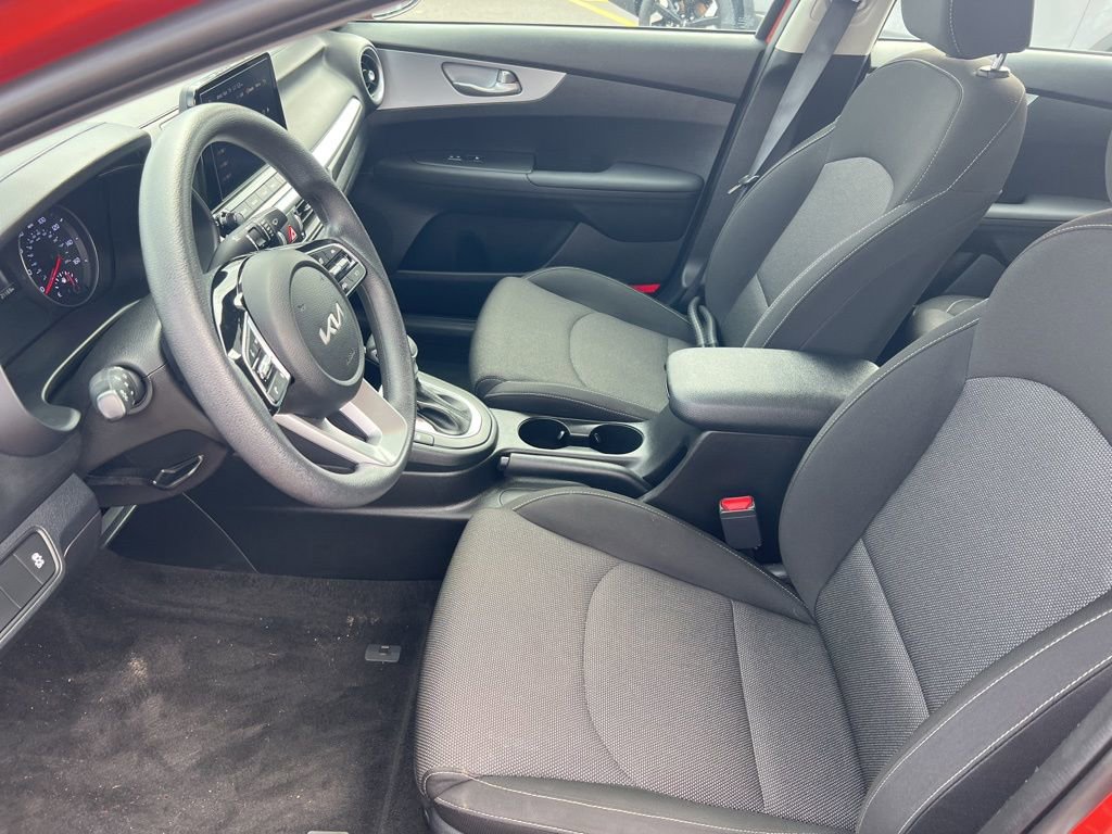 Certified 2023 Kia Forte LXS FWD image 4