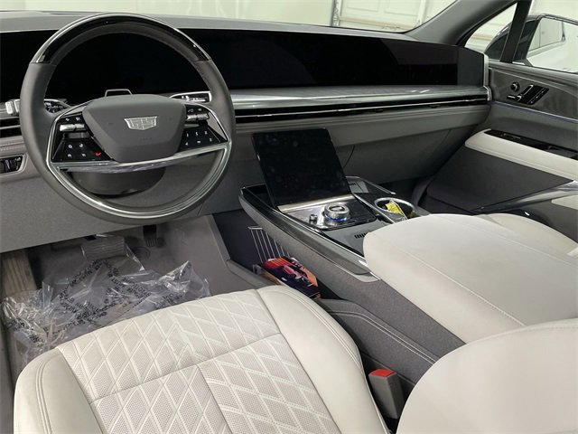 New 2025 Cadillac Escalade IQ Luxury 1 w/ LPO, Radiant Package image 21