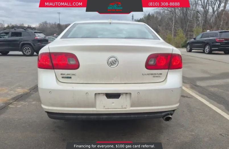 Used 2011 Buick Lucerne CXL w/ Driver Confidence Package image 4