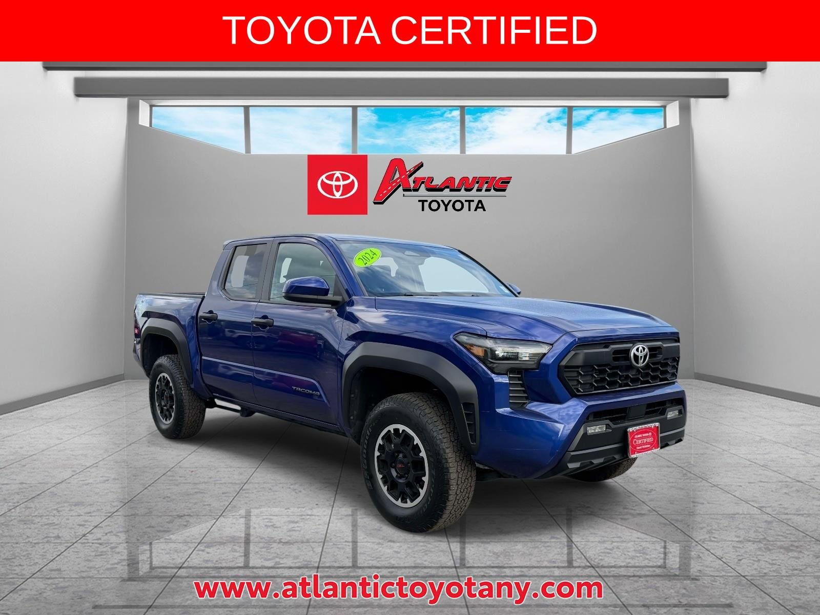 Certified 2024 Toyota Tacoma TRD Off-Road AWD/4WD image 1