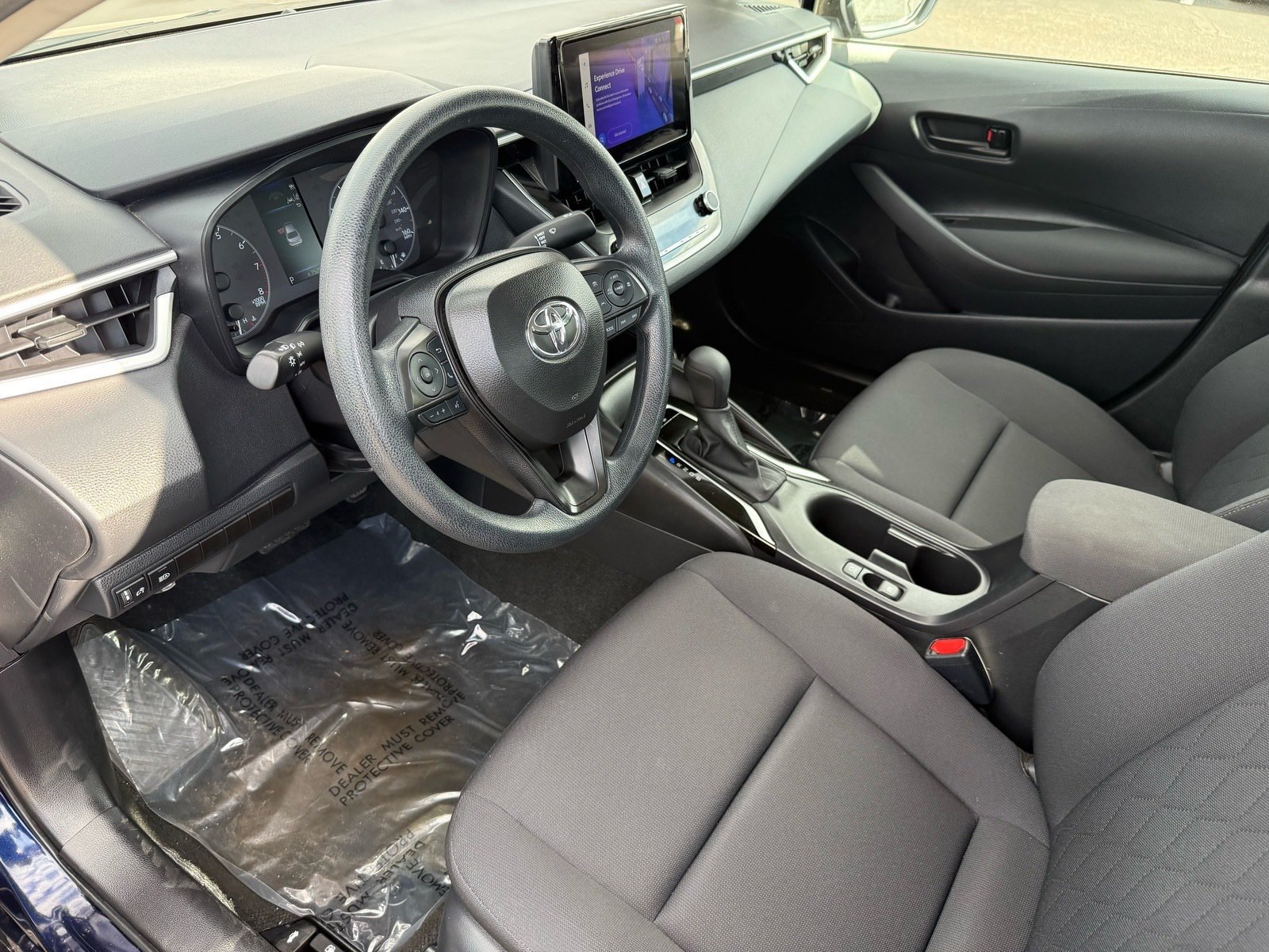 Used 2025 Toyota Corolla LE FWD image 12